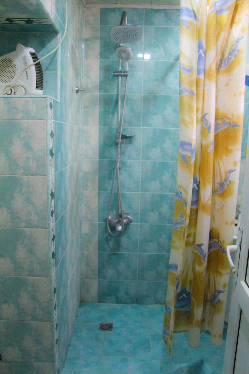 Guest House Calipso Baky Esterno foto