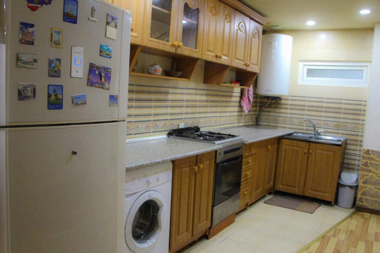 Guest House Calipso Baky Esterno foto