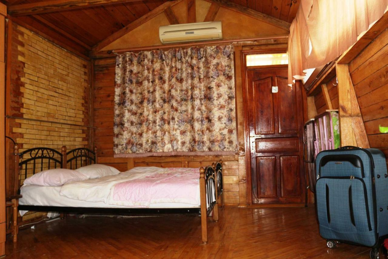 Guest House Calipso Baky Esterno foto