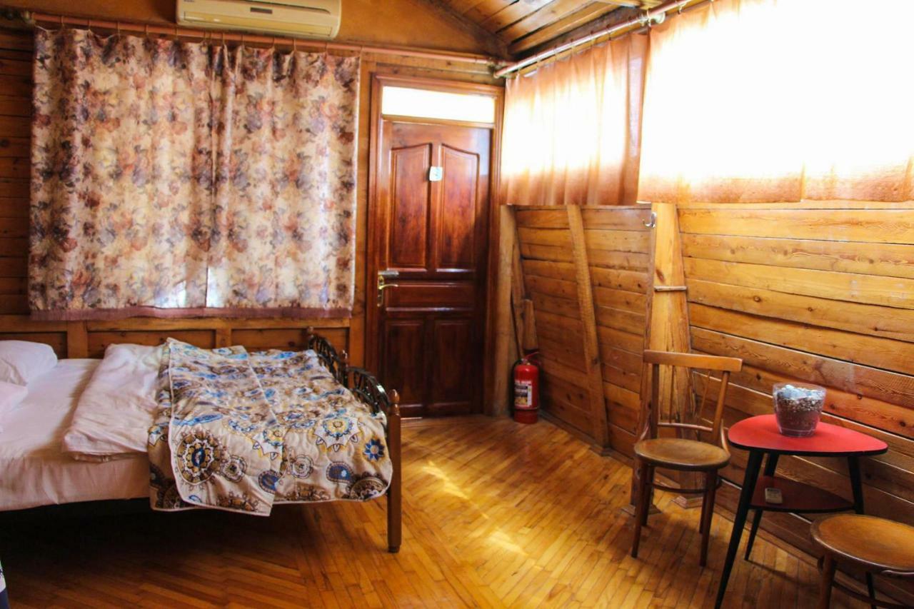 Guest House Calipso Baky Esterno foto